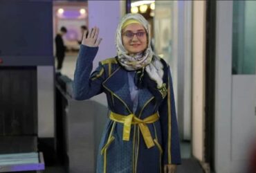 عکس/ نوع شیک مژه فرزند مهندس در دنیای واقعی!