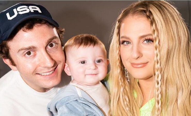 خواننده زن معروفی که به تازگی زایمان کرده و خواهان ۴ فرزند است! خواننده زن معروفی که به تازگی زایمان کرده و خواهان ۴ فرزند است!