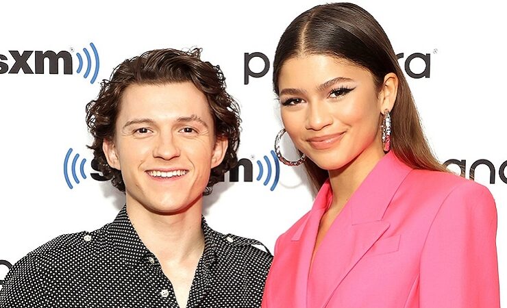 عکس/ قرار عاشقانه زوج بازیگر در مسابقات بسکتبال! عکس/ قرار عاشقانه زوج بازیگر در مسابقات بسکتبال!