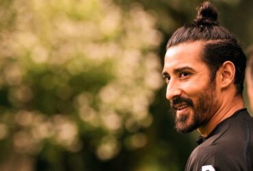 عکس/ دیدار معنادار گوچان نژاد و آرین روبن، اسطوره فوتبال هلند