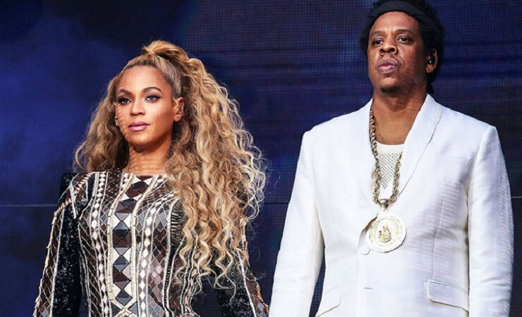 عمارت فوق مجلل خواننده و همسرش! عمارت فوق مجلل خواننده و همسرش!