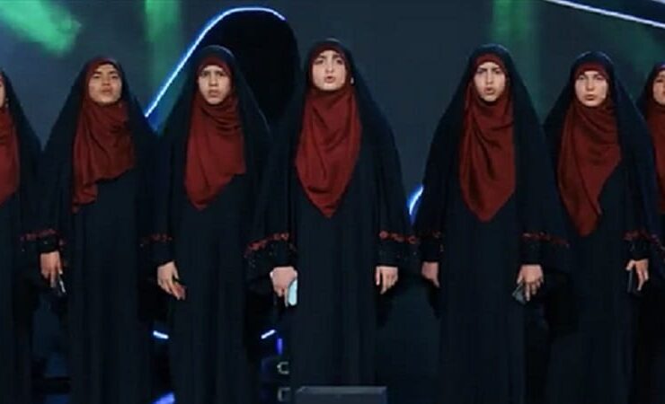 ویدئو/واکنش به حرکات موزون دختران چادری در تلویزیون! ویدئو/واکنش به حرکات موزون دختران چادری در تلویزیون!