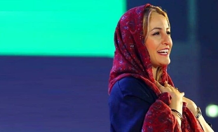 عکس/ آبجی شقایق دهقان هوای خواهرش را دارد! عکس/ آبجی شقایق دهقان هوای خواهرش را دارد!