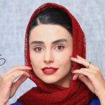 تصویر عجیب و جدید لاله مرزبان در اینستاگرام؛ یک زن ایستاده بر پشت نیسان!/عکس