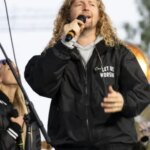 خواننده MAGA: گروه مذهبی مونترال را به دلیل جریمه یک کلیسا پس از کنسرت محکوم کرد | globalnews.ca