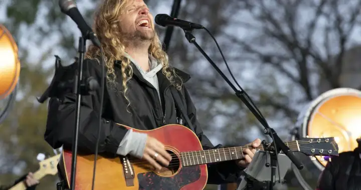 سیتی کلیسای مونترال را به دلیل میزبانی از خواننده وابسته به MAGA، شان فوشت جریمه کرد | globalnews.ca