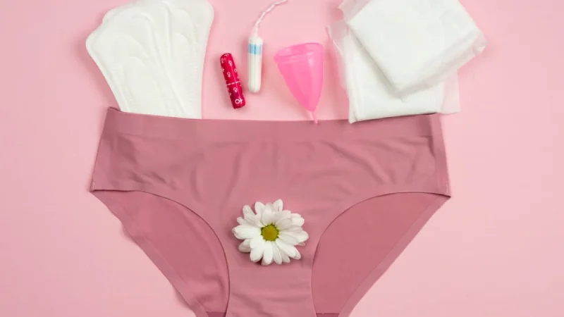 پریود یا قاعدگی چیست؟ راهنمای کامل عادت ماهانه، علائم و دلایل تأخیر 7 چیکار کنم همین امروز پریود بشم