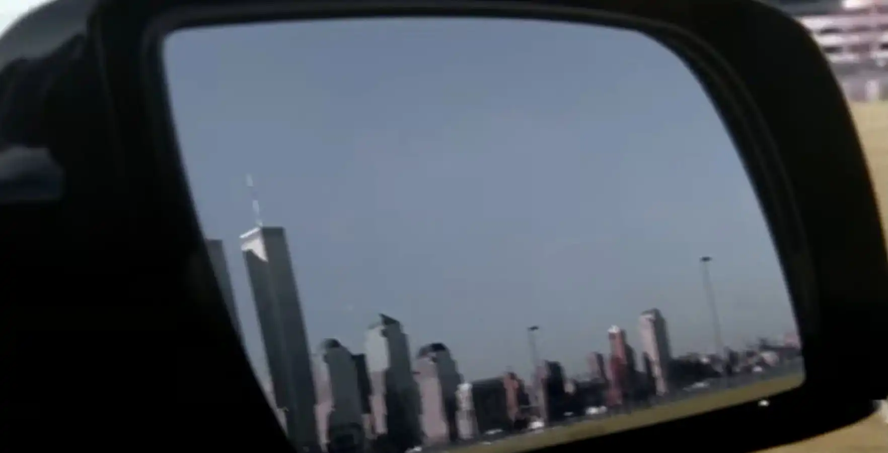 1762880356 438 از روی این تصاویر حدس بزنید چقدر عناوین معروف ترین.webp