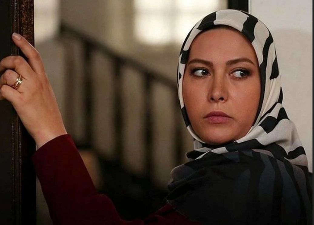 تصویری دیده نشده از ژست بارداری فریبا نادری در کنار همسر ثروتمندش تصویری دیده نشده از ژست بارداری فریبا نادری در کنار همسر ثروتمندش