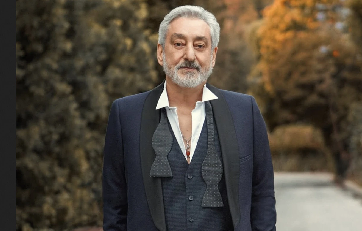 عکس گرفته شده از بهرام رادان و پسر ابی بیرون