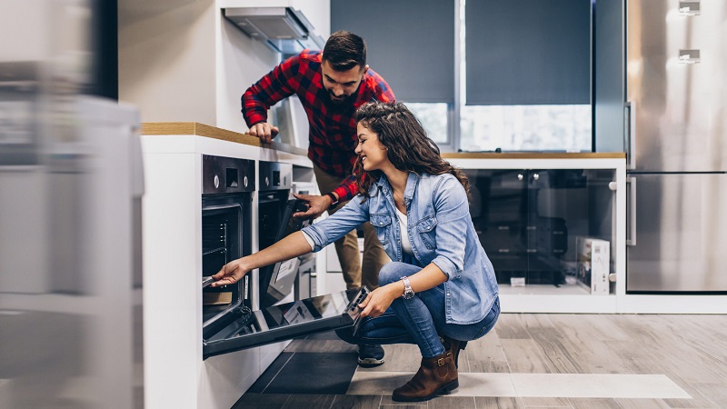 تماس چشمی را ترک کنید!