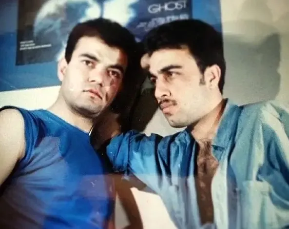 تصویری جالب از ژست رضا عطاران در ابتدای بازی + عکس تصویری جالب از ژست رضا عطاران در ابتدای بازی + عکس