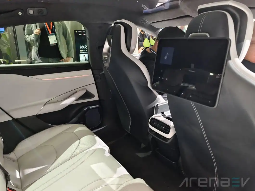 1765139902 908 خودروی شیائومی SU7 Max، رویا یا واقعیت؟ ناگهان، جهش از.webp