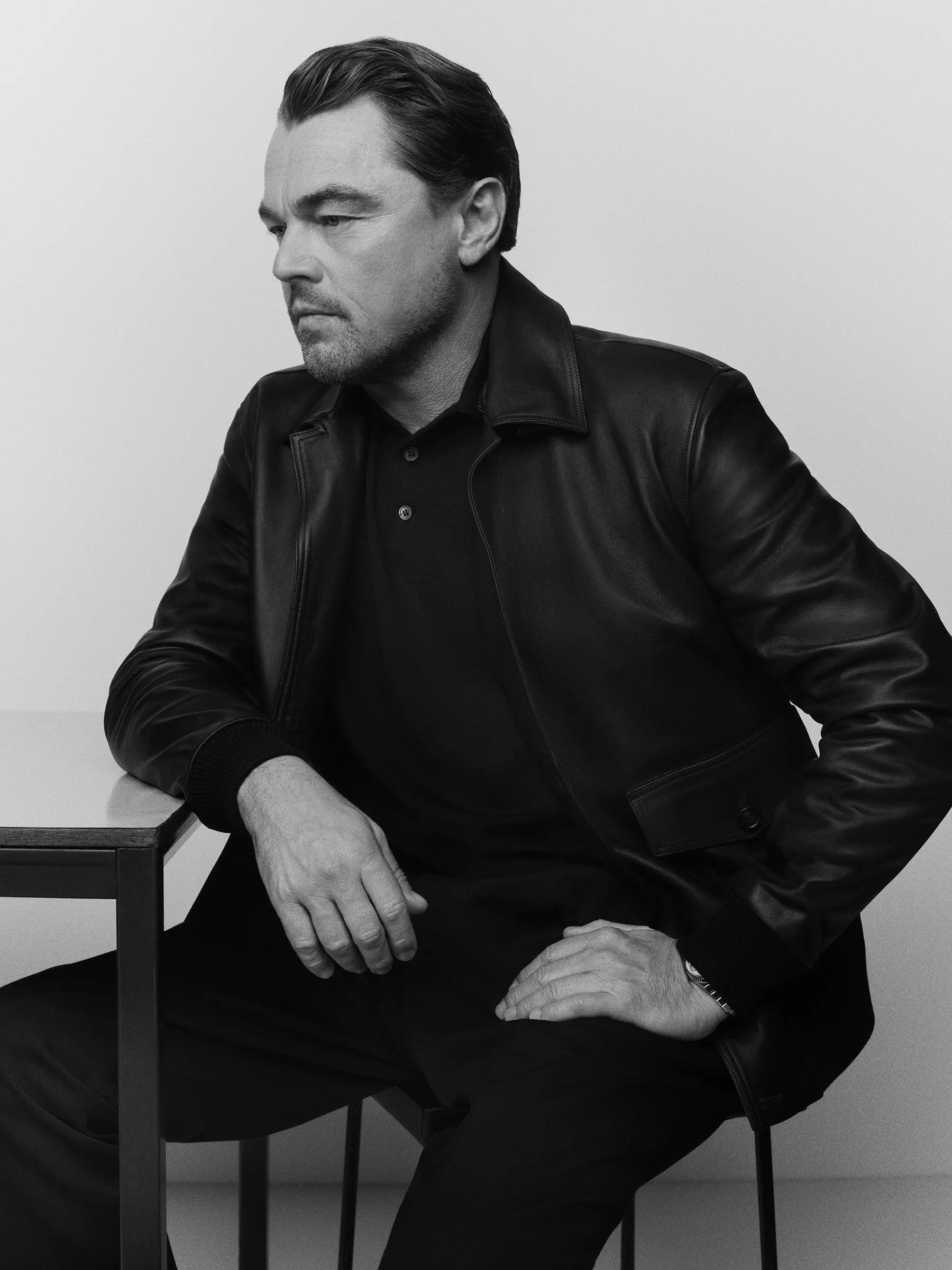 1765266363 370 لئوناردو دی‌کاپریو از نوجوانی بی‌قرار تا گرفتن لقب چهره سال.webp