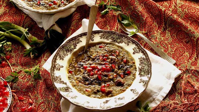 بهترین انتخابها برای دسر و شام شب یلدا 🍉 5 غذای شب یلدا چی بخریم