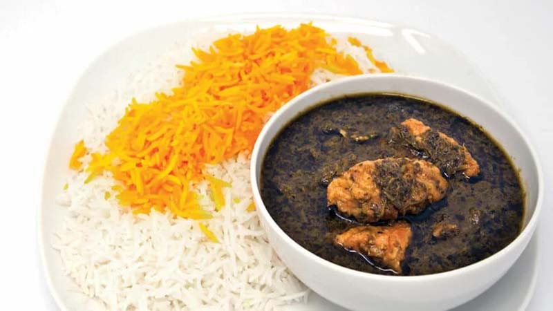 بهترین انتخابها برای دسر و شام شب یلدا 🍉 7 بهترین غذای شب یلدا