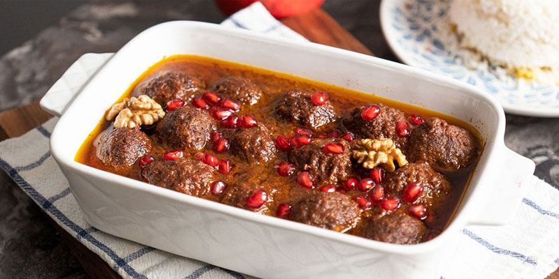 بهترین انتخابها برای دسر و شام شب یلدا 🍉 9 غذای سالم و سنتی برای شب یلدا