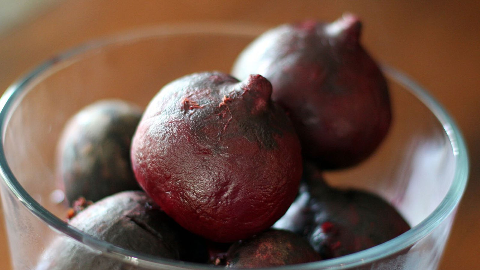 طرز تهیه لب قرمز در خانه; ساده، سالم، خوشمزه 1 1766306917 68 طرز تهیه لب قرمز در خانه ساده، سالم، خوشمزه