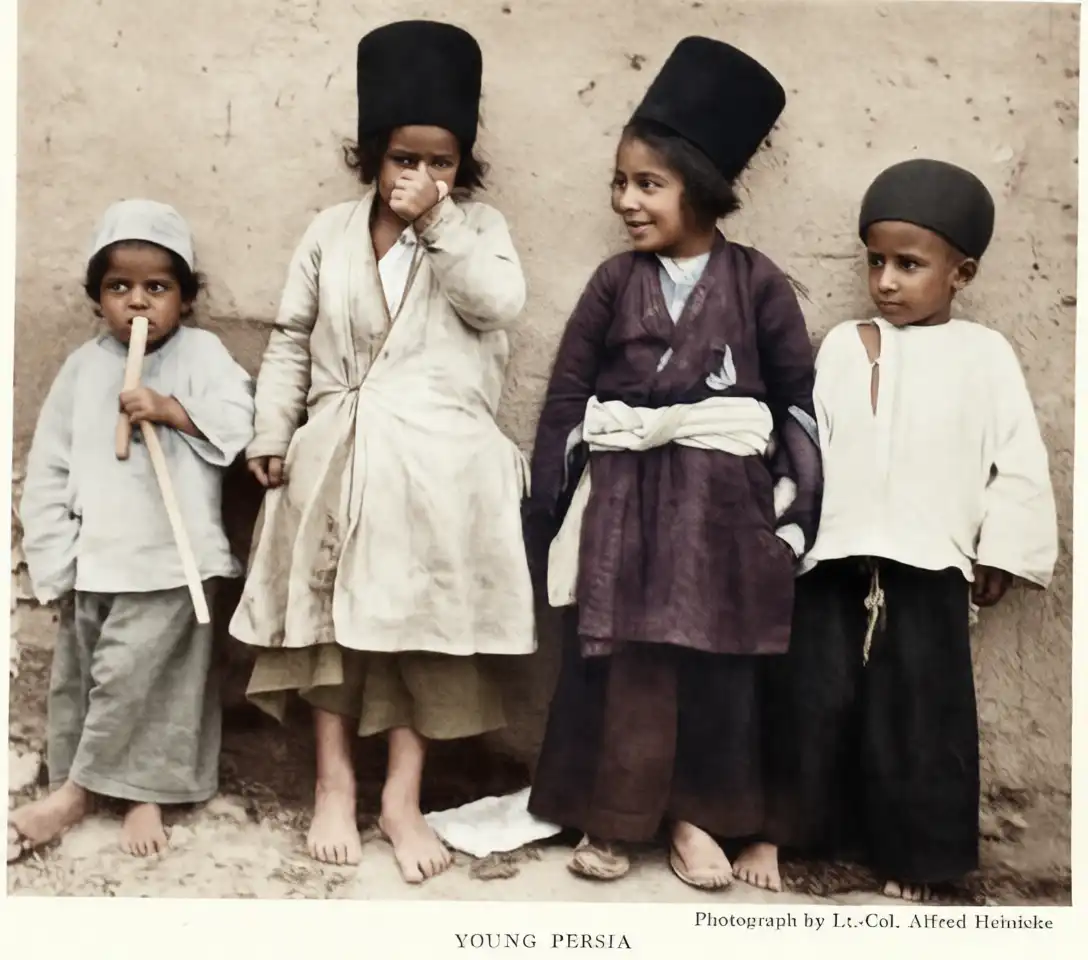 نسخه رنگی و ویرایش شده 100 عکس از ایران 105 سال پیش از National Geographic 1921 | یک دکتر 150 1767419171 789 نسخه رنگی و ویرایش شده 100 عکس از ایران 105.webp