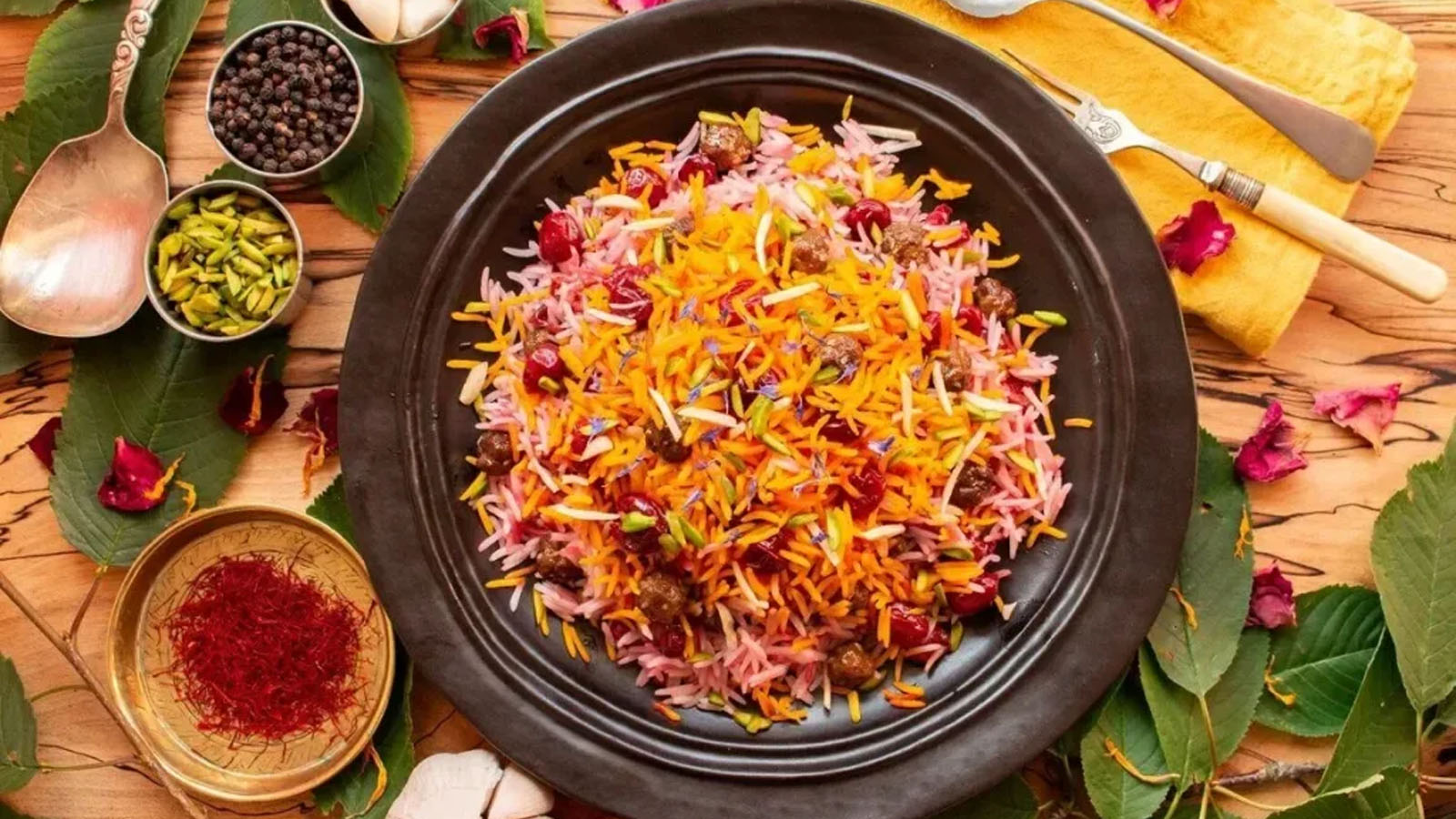 طرز تهیه آلبالو پلو (با مرغ و گوشت قلقلی) طرز تهیه آلبالو پلو (با مرغ و گوشت قلقلی)