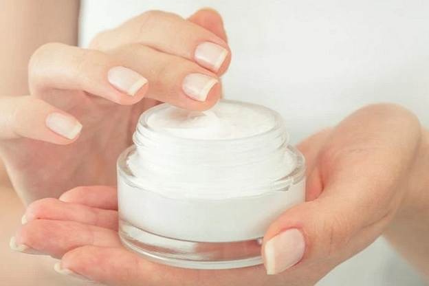 چگونه پوستی جوان و عاری از عیوب داشته باشیم؟ | یک دکتر 2 1770193306 60 چگونه پوستی جوان و عاری از عیوب داشته باشیم؟