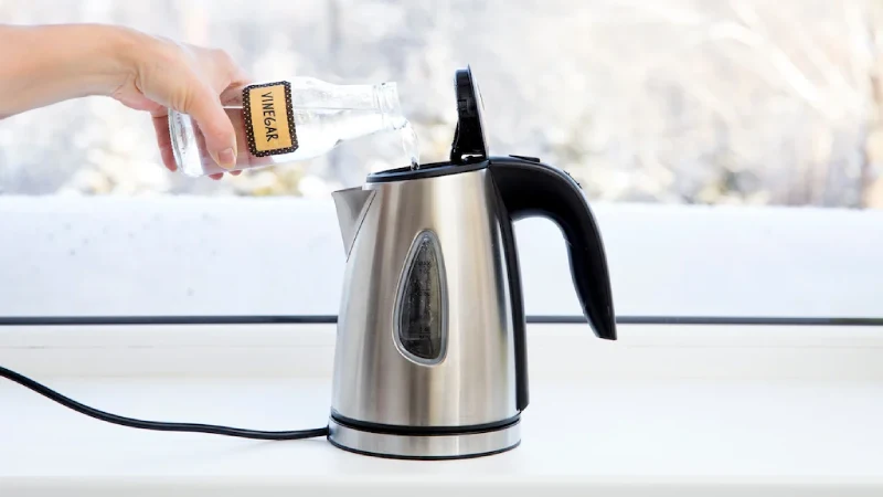 جرم گیری کتری فولادی و نحوه حذف رسوبات داخل کتری 1 برای جرم گیری کتری استیل چه باید کرد؟