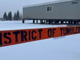 لپ تاپ های مدرسه Tumbler Ridge برای زمانی هستند که دانش آموزان و کارکنان “آماده” هستند | globalnews.ca لپ تاپ های مدرسه Tumbler Ridge برای زمانی هستند که دانش آموزان و کارکنان “آماده” هستند | globalnews.ca