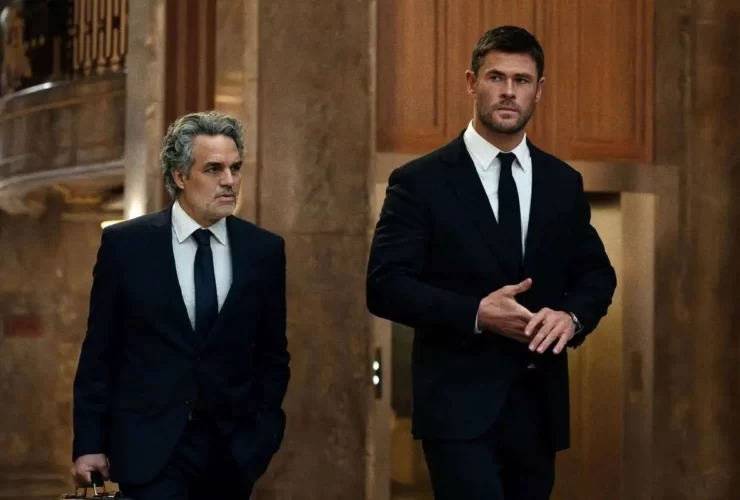 نقد و بررسی فیلم جنایت ۱۰۱ با بازی پیمان معادی و کریس همسورث نقد و بررسی فیلم جنایت ۱۰۱ با بازی پیمان معادی و کریس همسورث