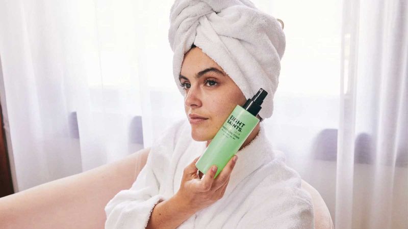 تونر صورت چیست؟ نحوه استفاده و انتخاب بهترین تونر مناسب برای پوست شما 1 انواع تونرهای صورت