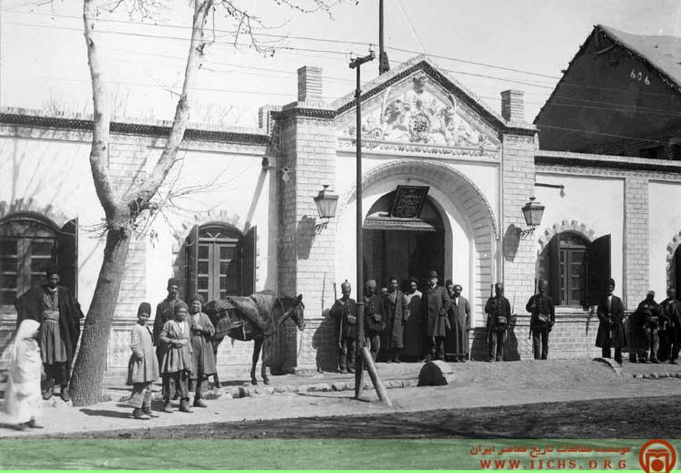 آلبوم عکس نایاب خاطرات؛ از خیابان ناصرخسرو تا نخستین ماوس مایکروسافت | بازیگرها 124 1780509806 994 آلبوم عکس نایاب خاطرات؛ از خیابان ناصرخسرو تا نخستین ماوس